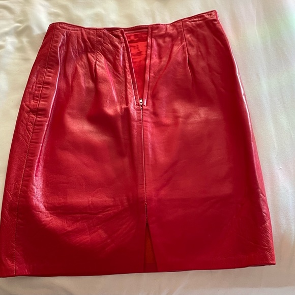 Soft Beautiful Red Leather 3 pieces - Picture 7 of 9
